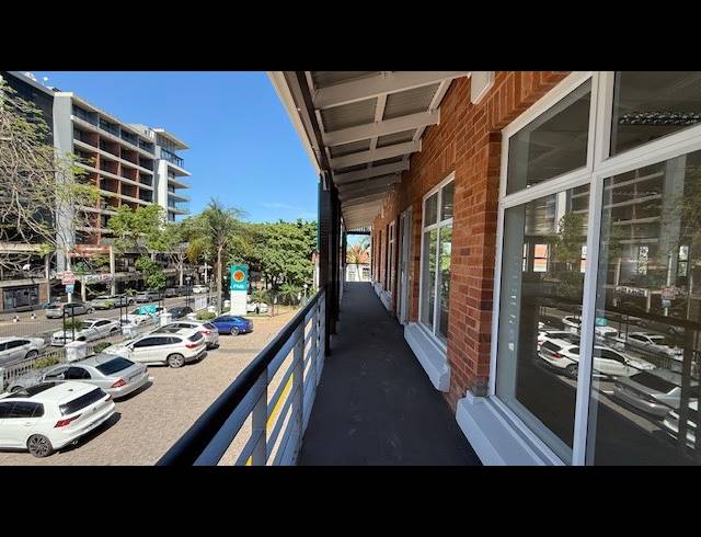 1,114M² BUILDING FOR SALE IN WINDERMERE